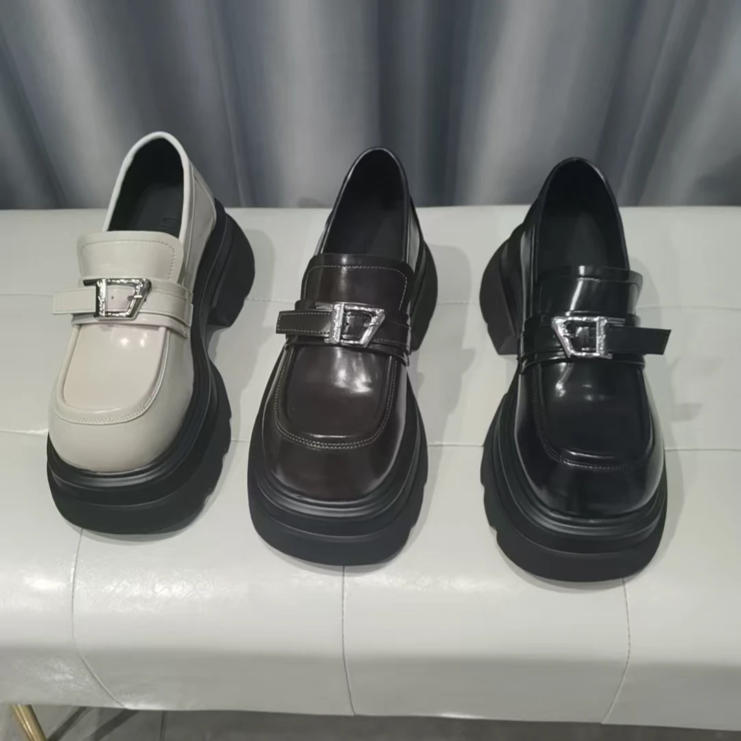 糖糖2025新款女鞋透气四季潮款时尚百搭休闲黑色厚底英伦风2-9-2