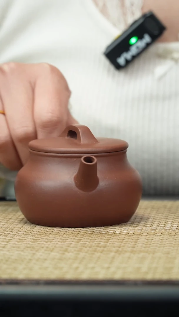 【闪购商品】紫砂茶壶紫泥汉古120c