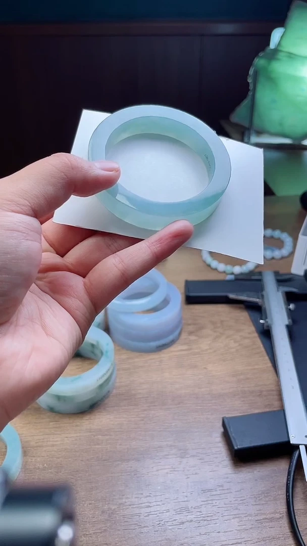 未镶嵌手镯定制翡翠雯*定制