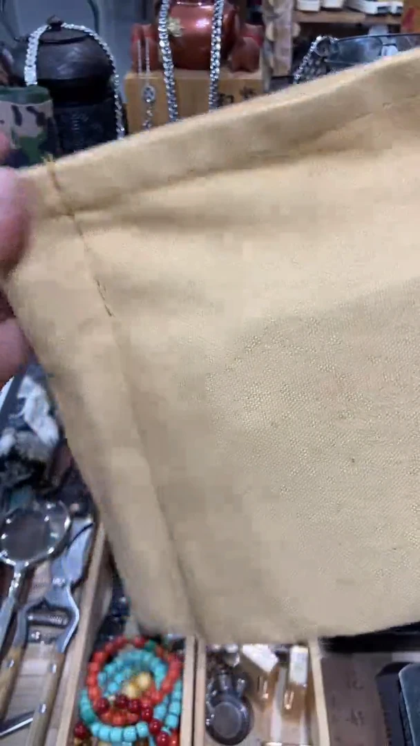 瓷片闪购商品  如图所示