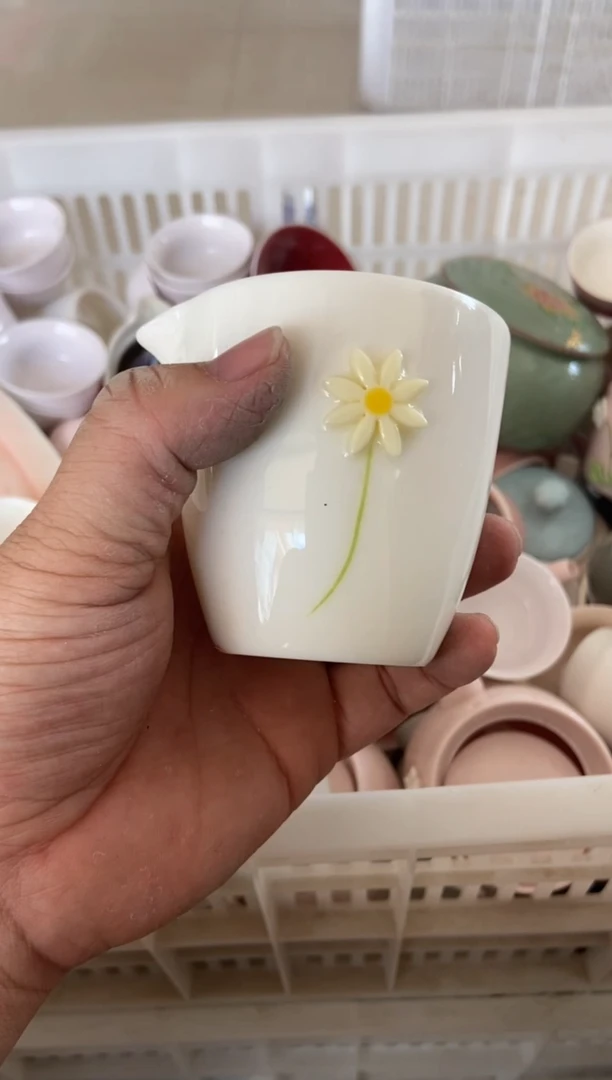 杯无运费险有瑕疵的摄影的产品有使用过的痕迹有点脏介意勿拍