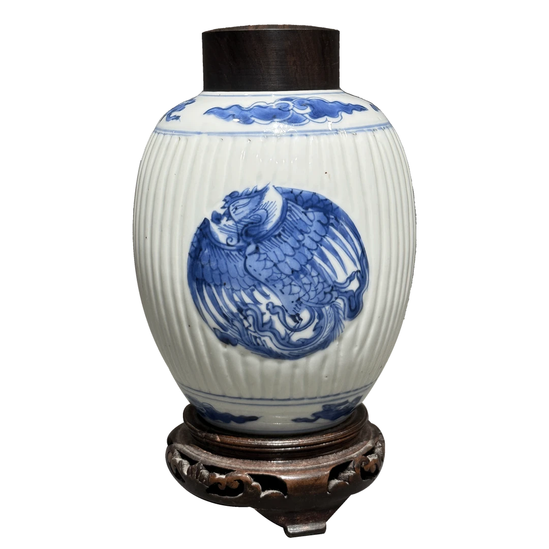 25201783t青花团凤纹瓜棱罐