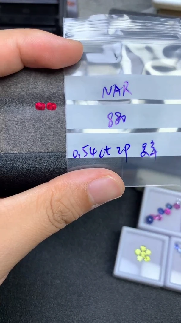 定制尖晶石珠宝未镶嵌N*R6