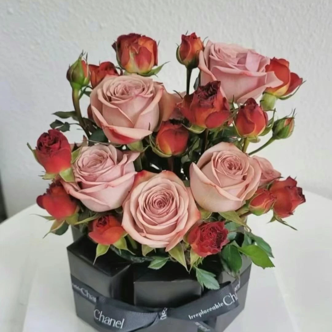 9朵卡布玫瑰花束《烟自理》（吉木萨尔同城可送）