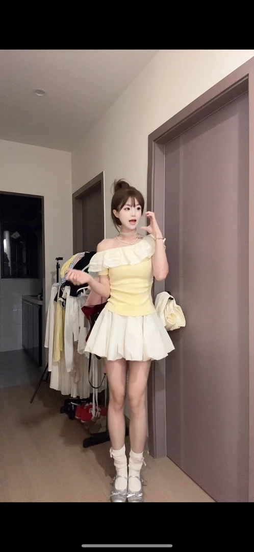 法式荷叶边一字肩上衣女夏季2025新款设计感修身显瘦气质别致小衫