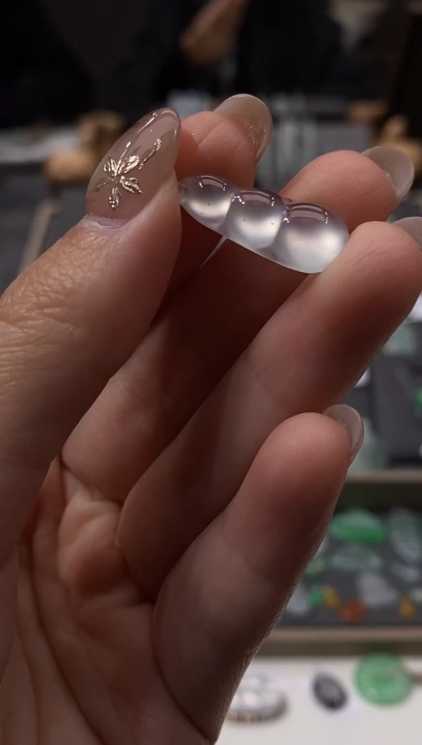 颈饰未镶嵌翡翠豆子