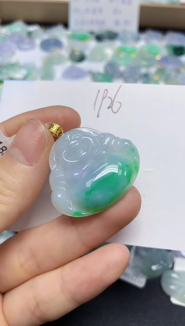 翡翠18K金镶嵌颈饰天然缅甸翡翠A货