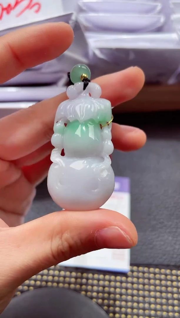 颈饰未镶嵌翡翠 000111