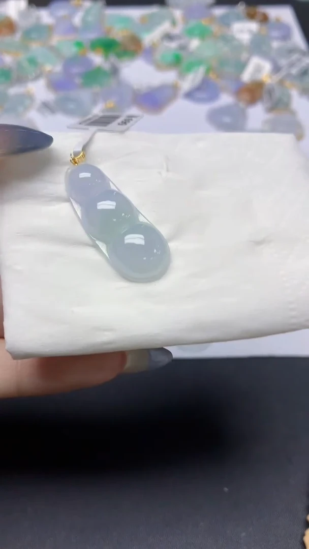 翡翠未镶嵌颈饰天然a货翡翠