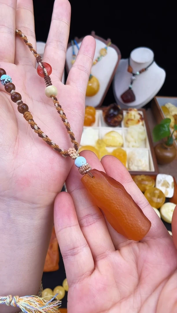 琥珀未镶嵌珠宝奇石柒月