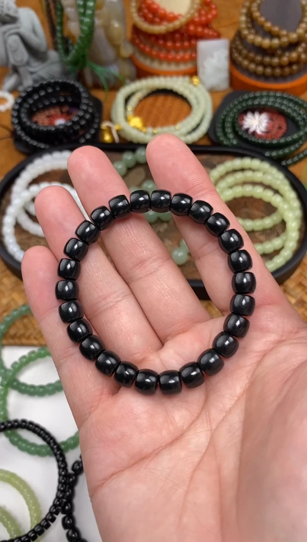 颈饰未镶嵌和田玉手串