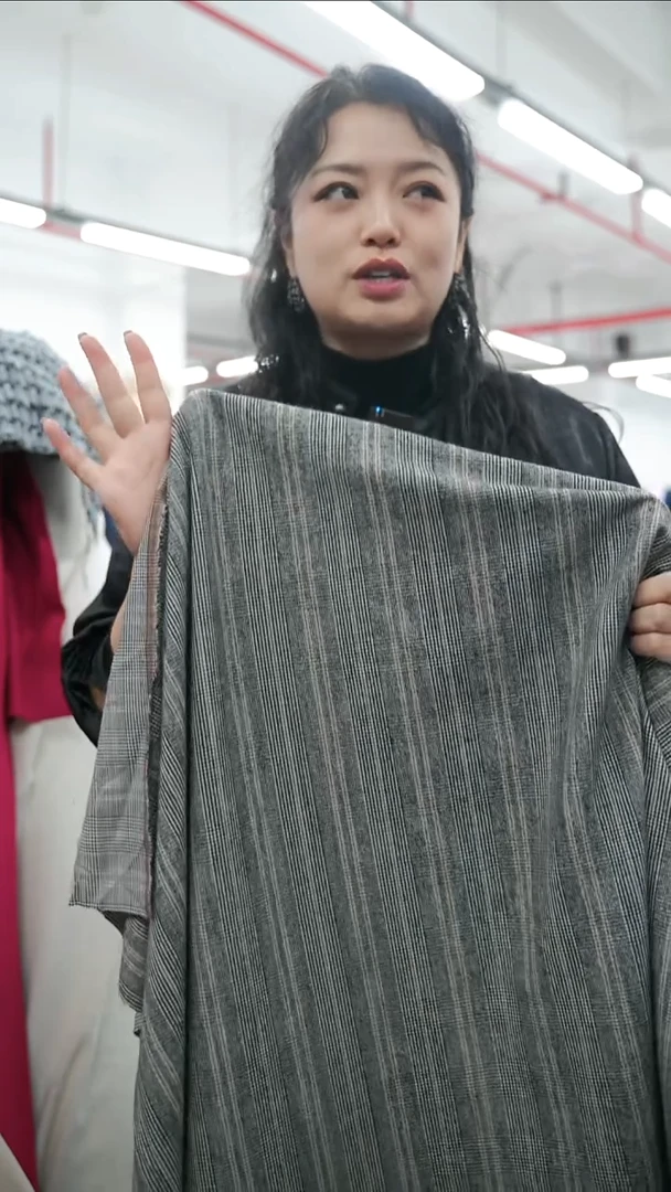 无纺布1.9米羊毛醋酸弹力交织拉绒格纹面料夹克宽135CM