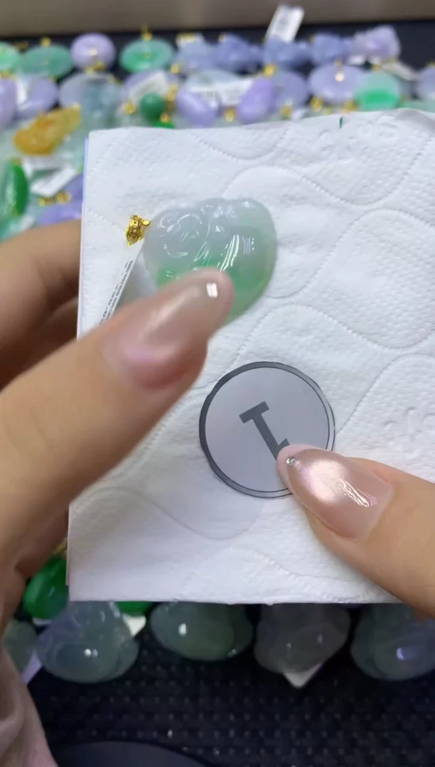 颈饰未镶嵌翡翠天然缅甸翡翠A货