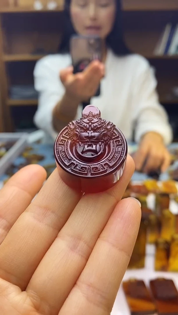 琥珀颈饰未镶嵌SN87-92（吞金兽）