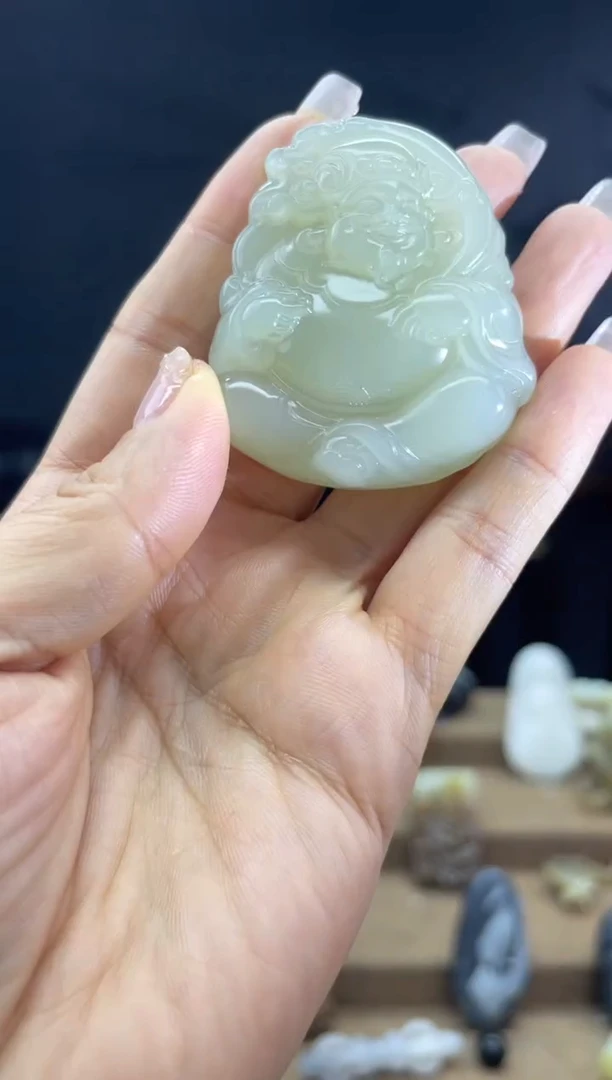 颈饰未镶嵌和田玉1