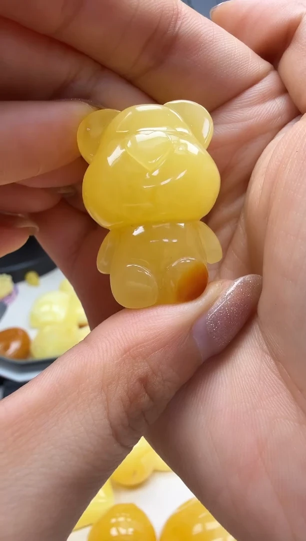 裸石琥珀未镶嵌如图