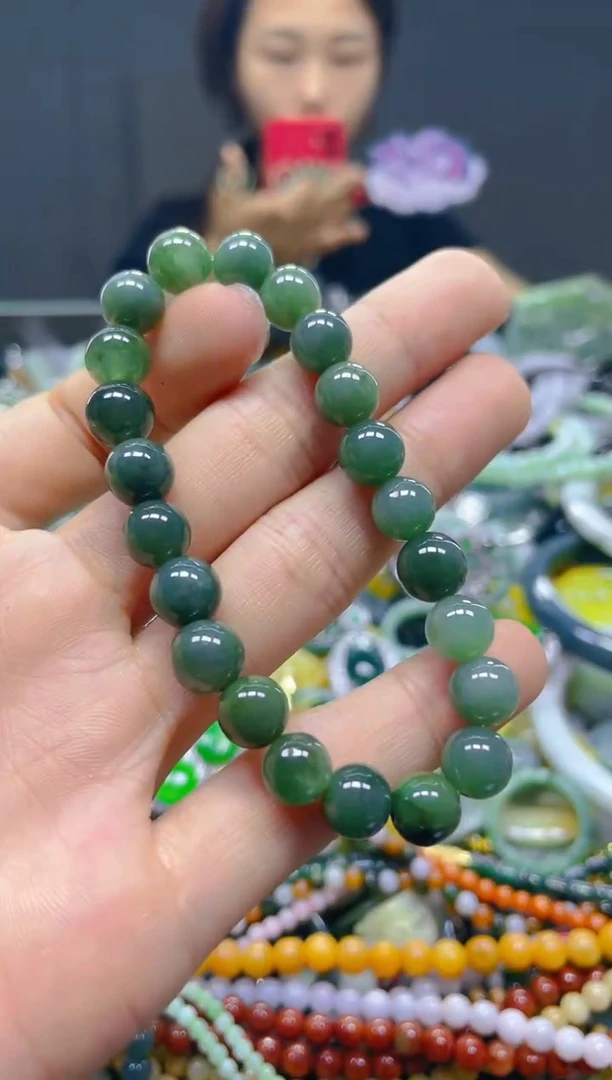 颈饰未镶嵌翡翠8MM/U/翡翠A货，一件也是批发价