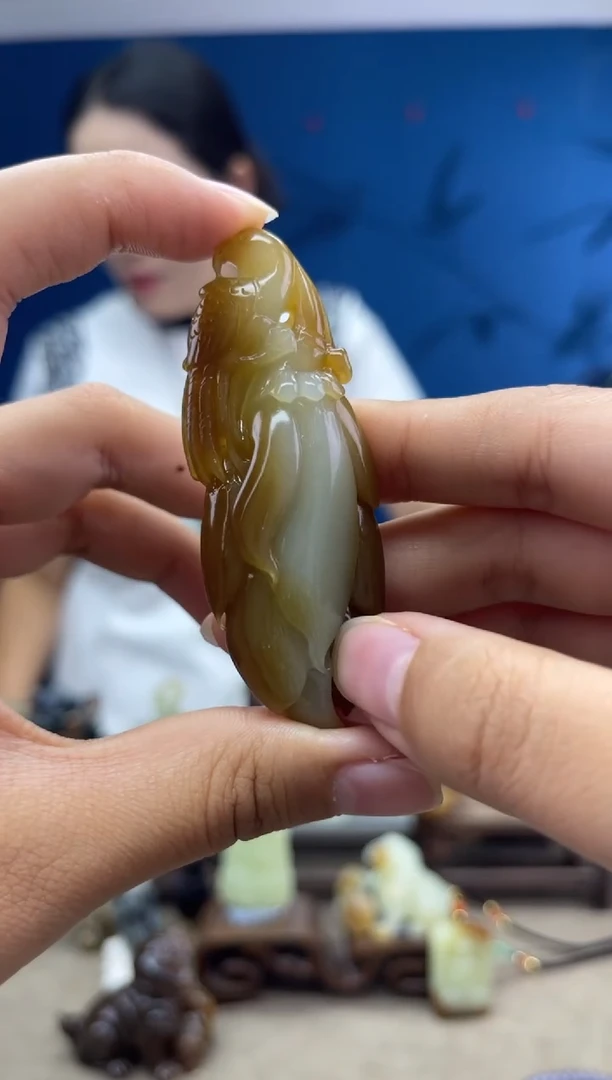 和田玉未镶嵌颈饰1