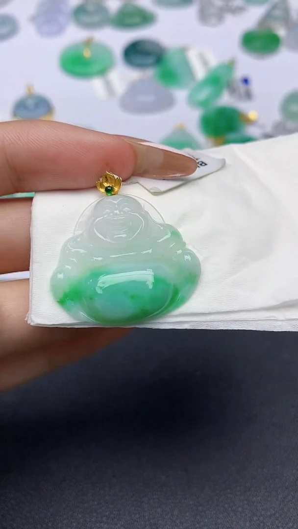 颈饰18K金镶嵌翡翠A货假一赔三支持复检百元上九元证书费自理