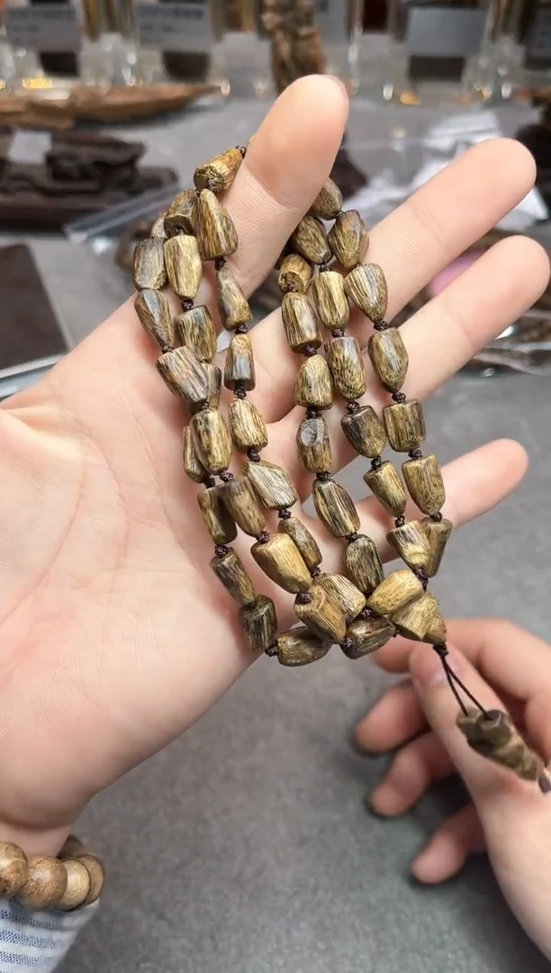 【闪购商品】沉香手串9号乌身圆叶多样性发货1条