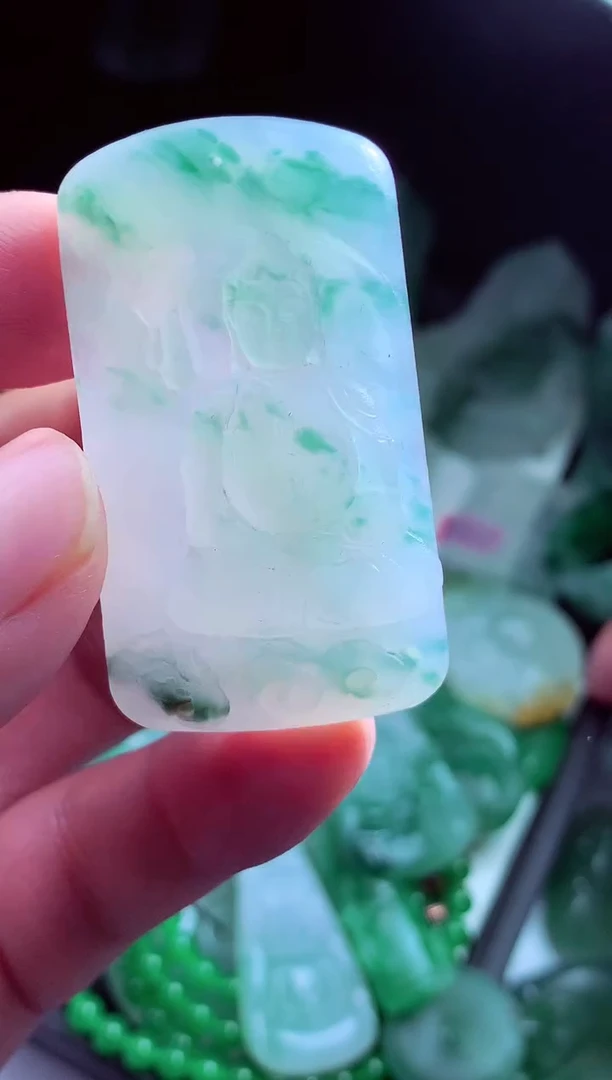 未镶嵌定制翡翠无*?翡翠毛货定制