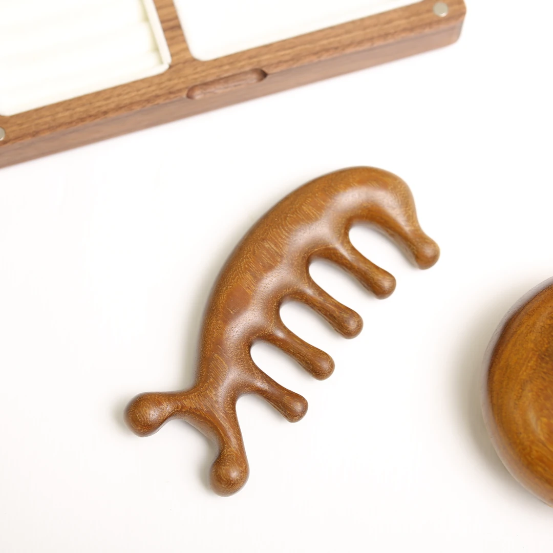 【海边】金丝檀木 小鱼按摩梳（多样性发货）