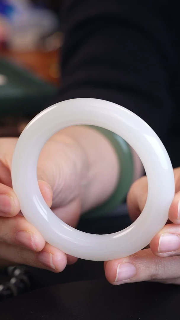 未镶嵌手镯和田玉白玉圆条手镯52.2*12mm 重63.5g