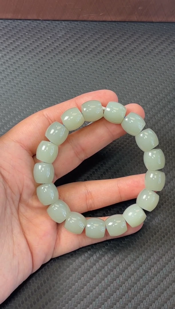 未镶嵌手串和田玉且末微色差近矿卡11*12