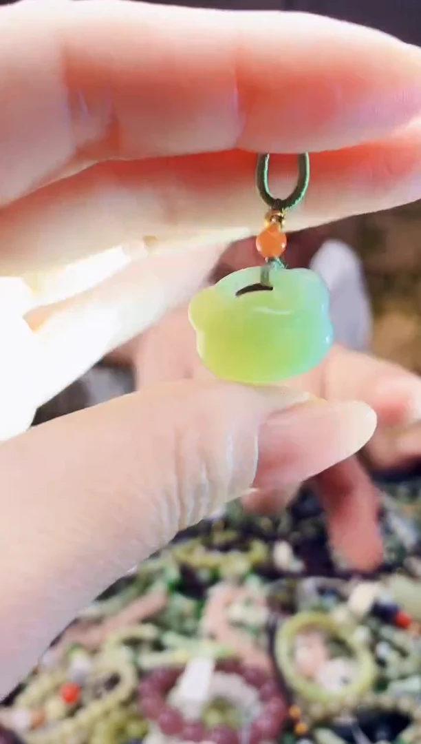 颈饰未镶嵌和田玉多样性发货，拍一发一