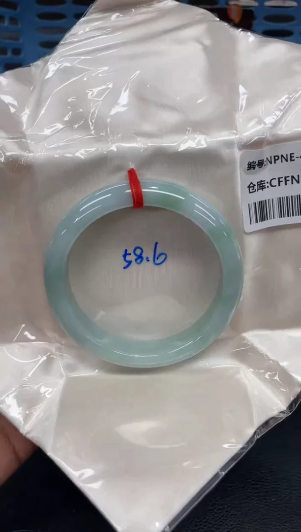 未镶嵌手镯翡翠猫*翡翠手镯