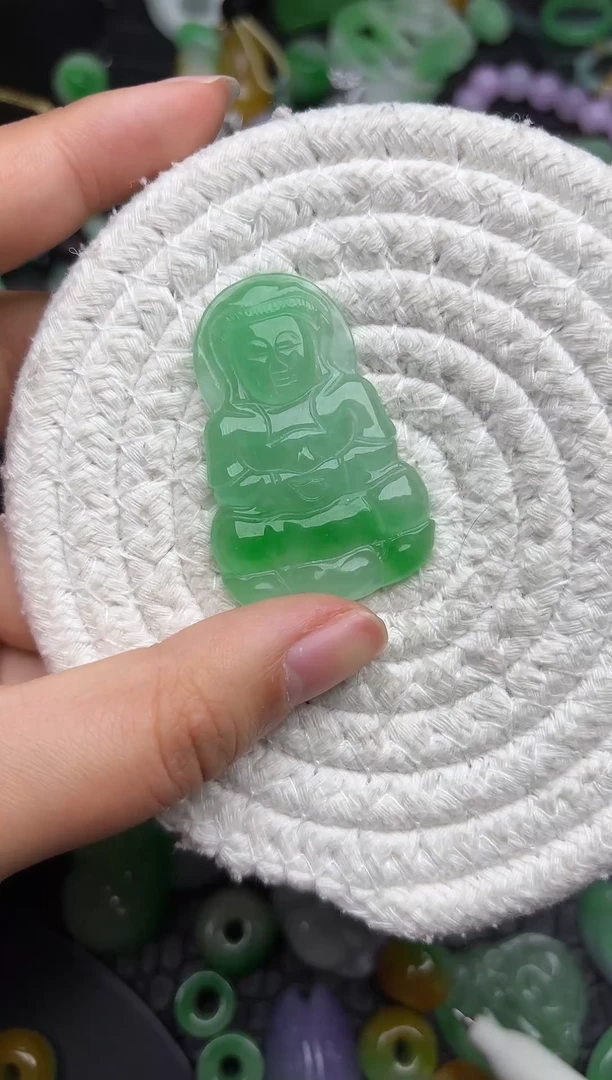 颈饰未镶嵌翡翠缅甸翡翠吊坠