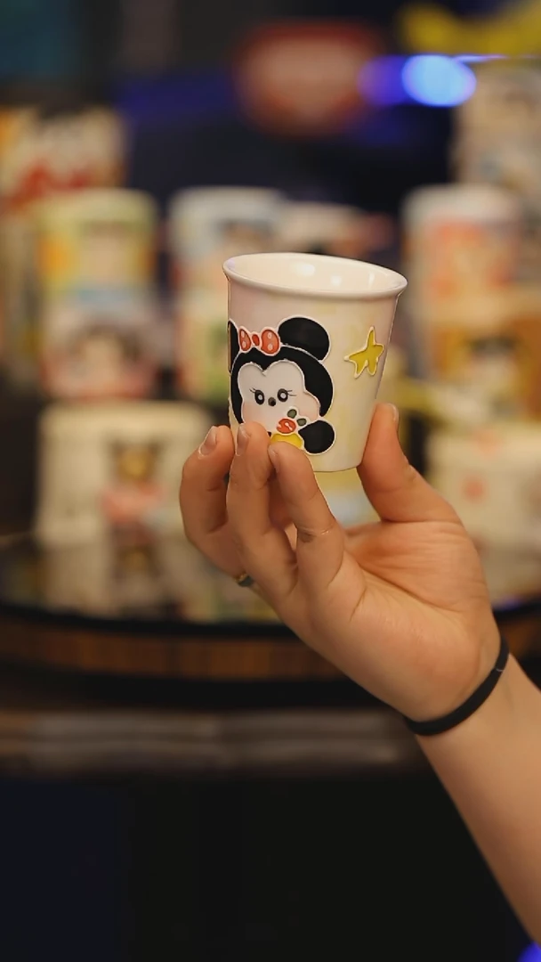 【闪购商品】摆件景德镇釉下彩绘设计师款式陶瓷