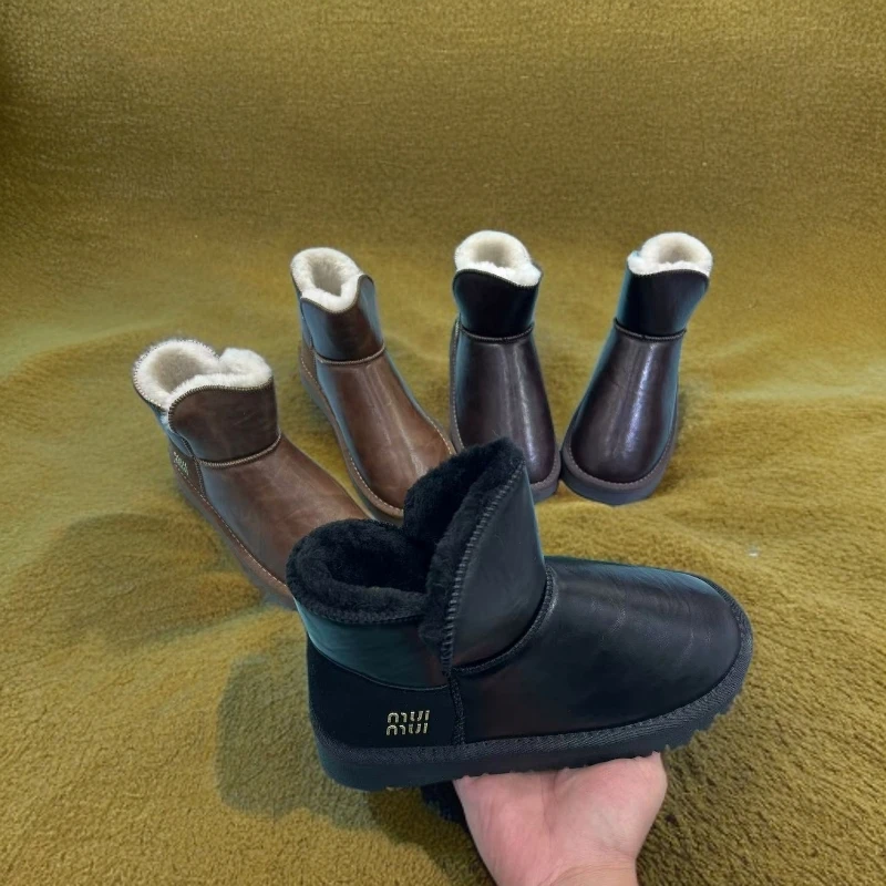 210百搭保暖时尚雪地靴黑色防滑雪地靴防水