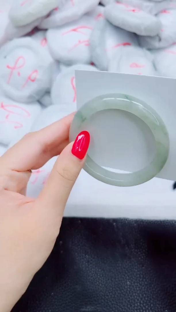 未镶嵌手镯石英质玉62-52.6