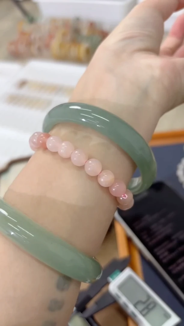 未镶嵌手镯石英质玉61-57D