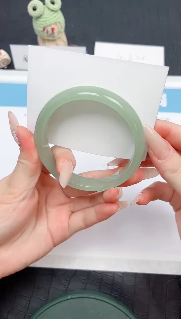 【闪购商品】石英质玉手镯未镶嵌286-62