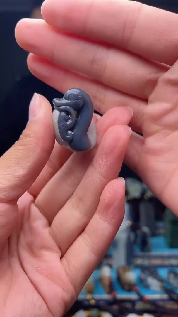 未镶嵌和田玉挂件1