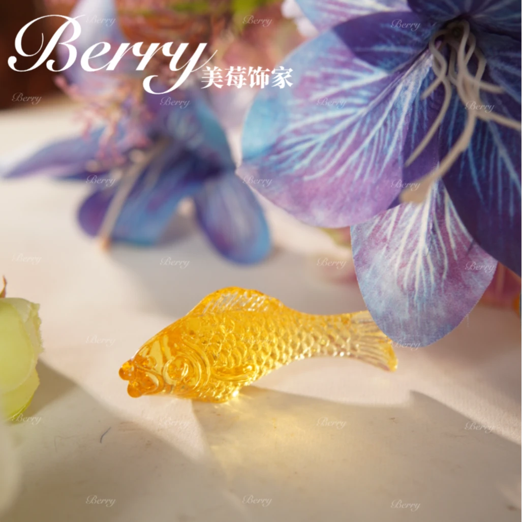 （拍5发10）黄色水晶小鱼摆件