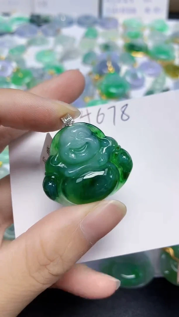翡翠未镶嵌颈饰天然缅甸翡翠A货