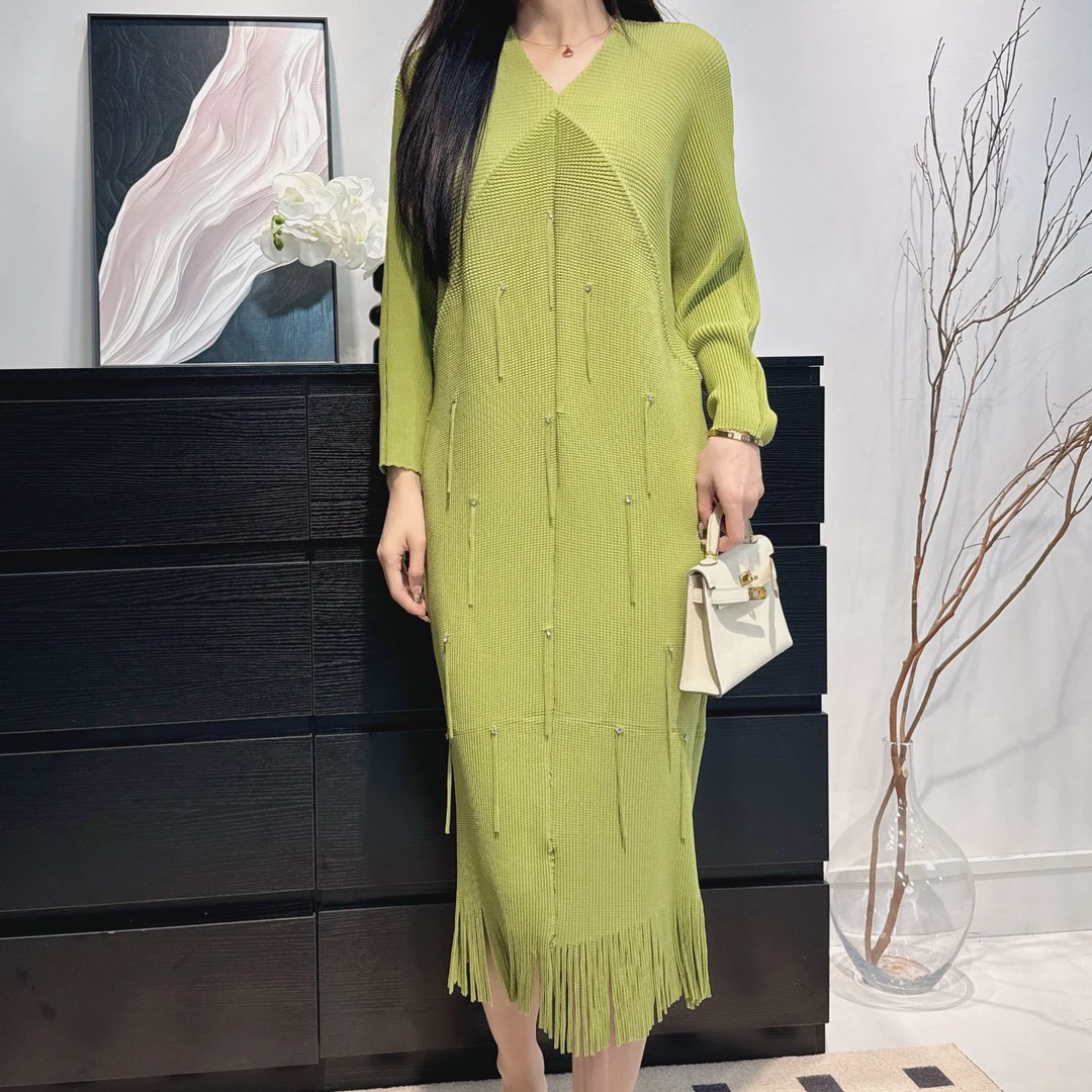 连衣裙女1001#纯色蝙蝠袖V领流苏褶皱长裙包臀裙一步裙