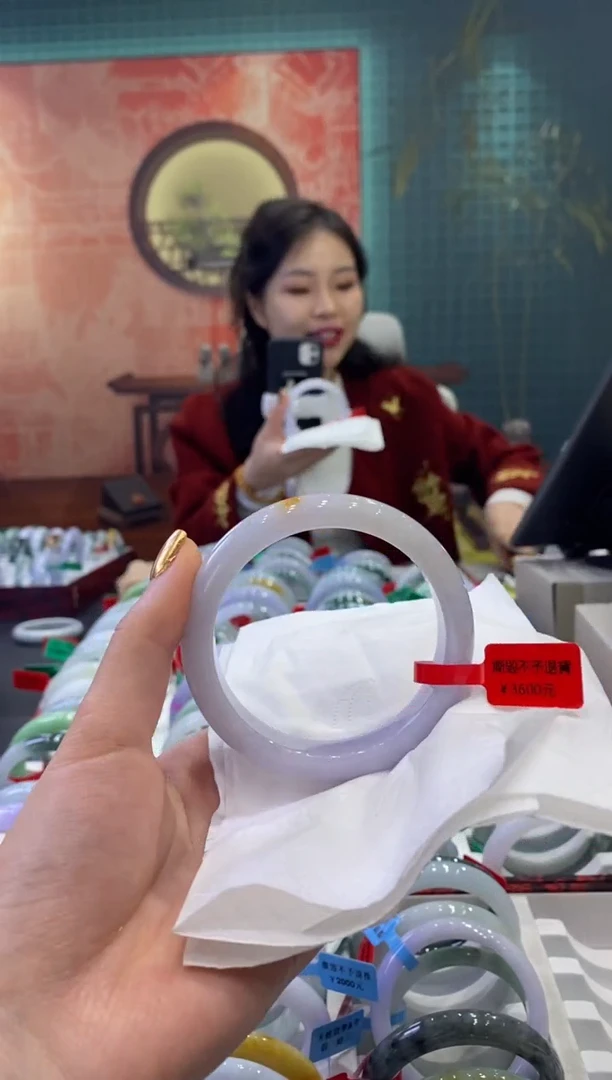 【闪购商品】翡翠手镯未镶嵌多人04054