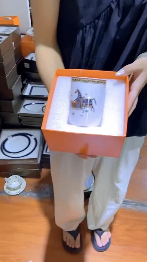 杯鸿辉家品牌瓷器，京东包邮！