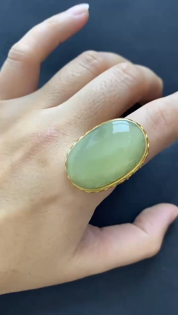 裸石琥珀未镶嵌戒指