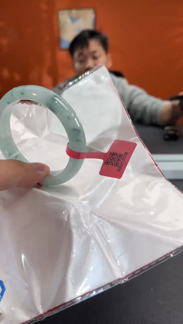 未镶嵌手镯翡翠54