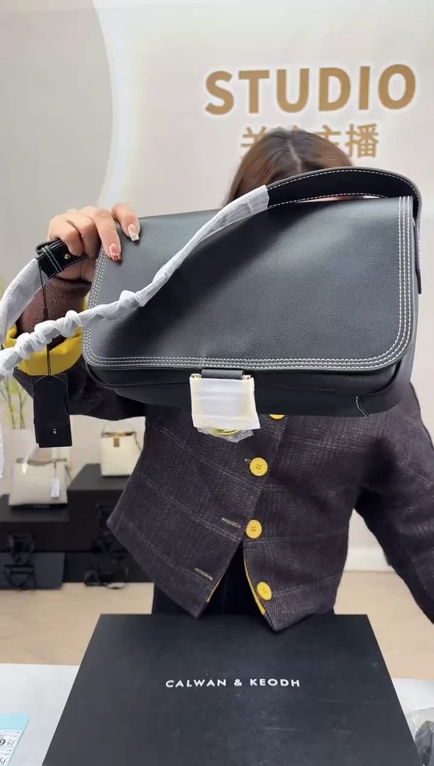 牛皮包包特价687