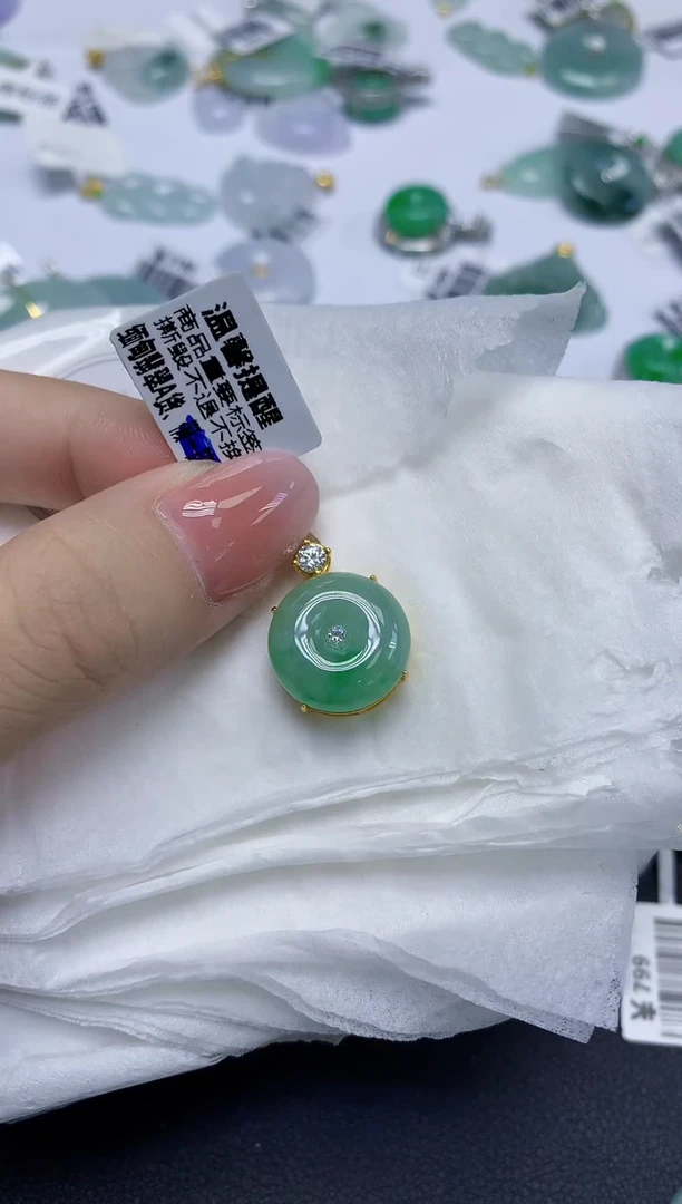 颈饰未镶嵌翡翠天然缅甸翡翠A货多样性发一件