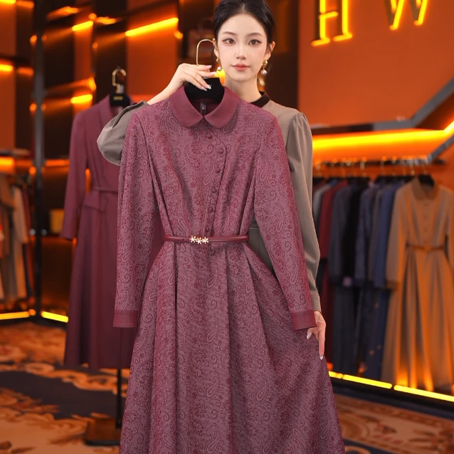 【赫尔温】原创设计款深酒红时尚收腰显瘦连衣裙DHZZR53047