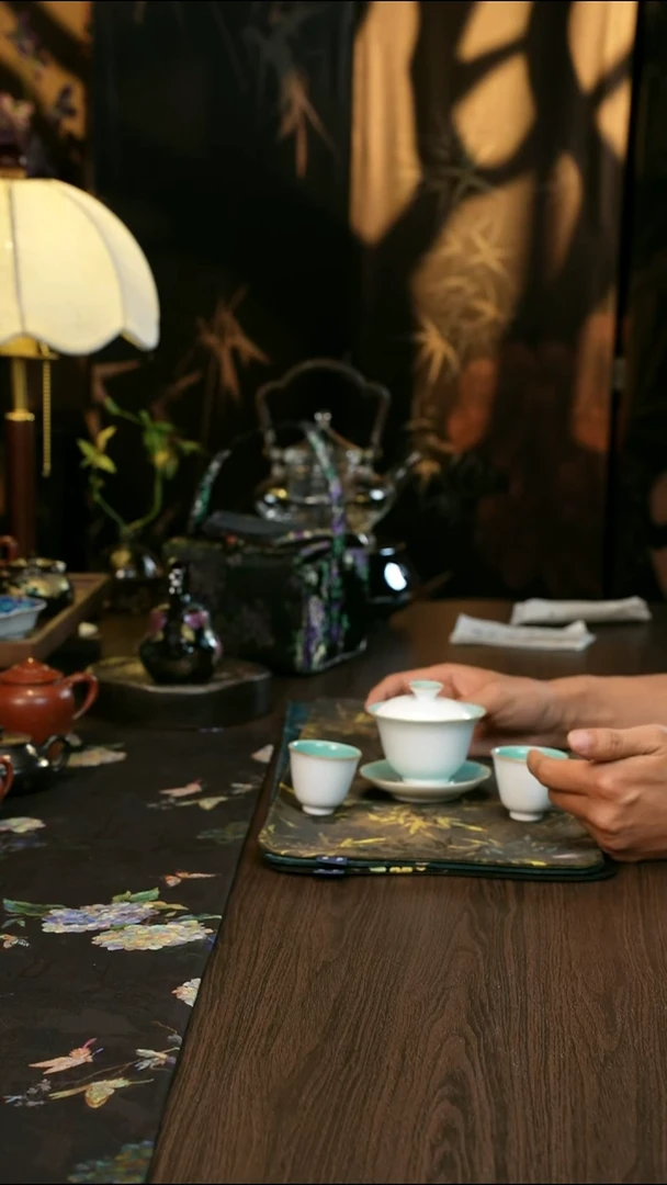 景德镇 一盖碗两杯