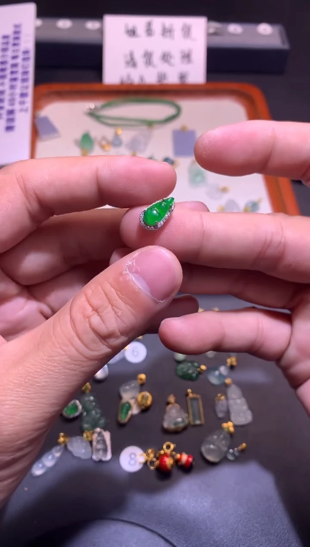 【闪购商品】翡翠吊坠(不含链)银S925镶嵌1