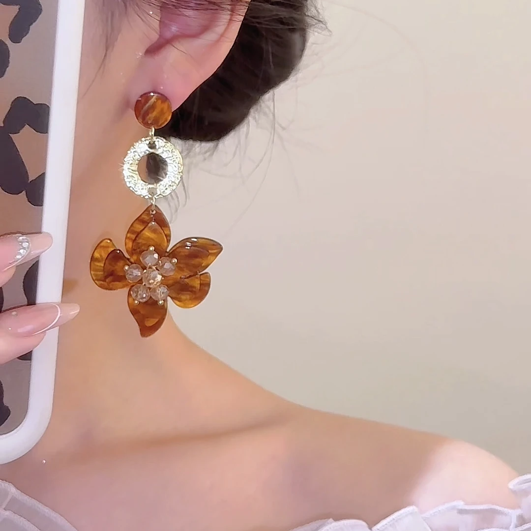 合金耳饰 秋上新甜美流光风复古花朵耳环百搭设计感重工小众耳环